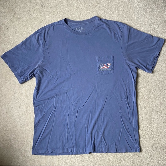 Vineyard Vines Blue Americana Whale Graphic T-Shirt, Men’s size XL - Picture 2 of 7